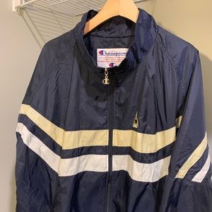 CHAMPION TEAM ISSUE NOTRE DAME WINDBREAKER